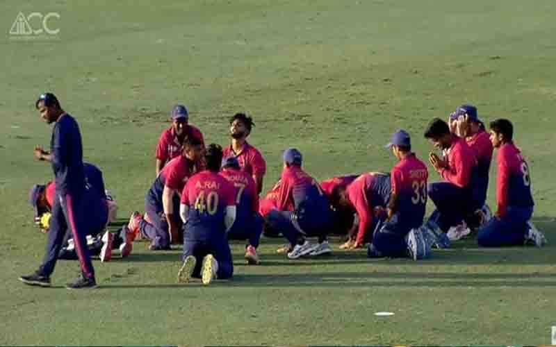 انڈر 19 ایشیا کپ: پاکستان اور بھارت کو شکست، بنگلہ دیش اور یو اے ای فائنل میں پہنچ گئے