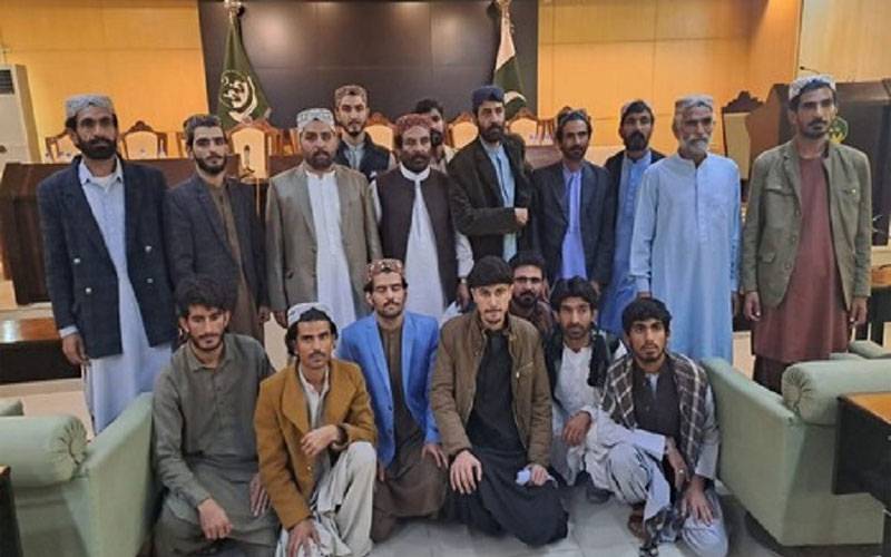 بی این اے  کے سربراہ سرفراز بنگلزئی کا 70 ساتھیوں سمیت قومی دھارے میں شامل ہونے کا اعلان