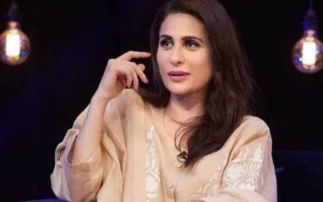 پاکستان شوبز انڈسٹری کی معروف اداکارہ نوشین شاہ نے شادی نہ ہونے کے طنز پر ناقدین کو کھری کھری سنا دی۔