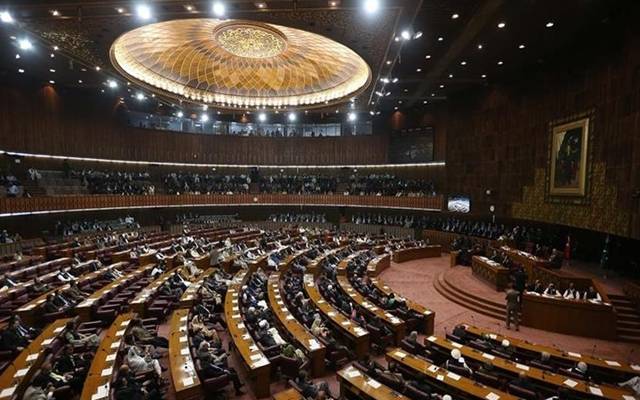 رواں سال ملکی پارلیمانی تاریخ میں تیز ترین قانون سازی کا ریکارڈ قائم کیا گیا اور سابق پی ڈی ایم حکومت نے 4 دن میں 54 بل منظور کرائے جبکہ دو دفعہ انتخابی قوانین میں ترمیم کی جو بعد میں تنازع کا شکار ہوئے۔