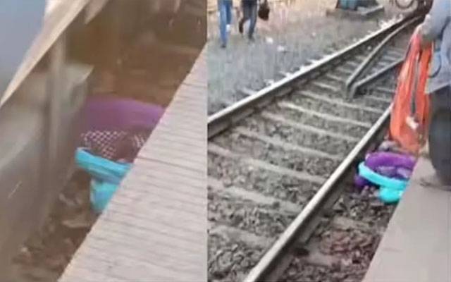 Le train a dépassé la femme et les enfants, la vidéo est devenue virale en gare