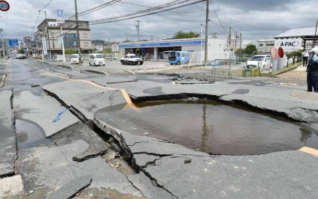جاپان میں زلزلے سے30 عمارتیں تباہ جبکہ ہلاکتوں کی تعداد 13 ہوگئی