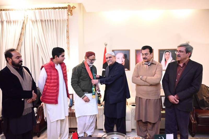 پاکستان مسلم لیگ (ن)کے ٹکٹ ہولڈر سمیت متعدد رہنماؤں کا پیپلز پارٹی میں شمولیت کا اعلان 