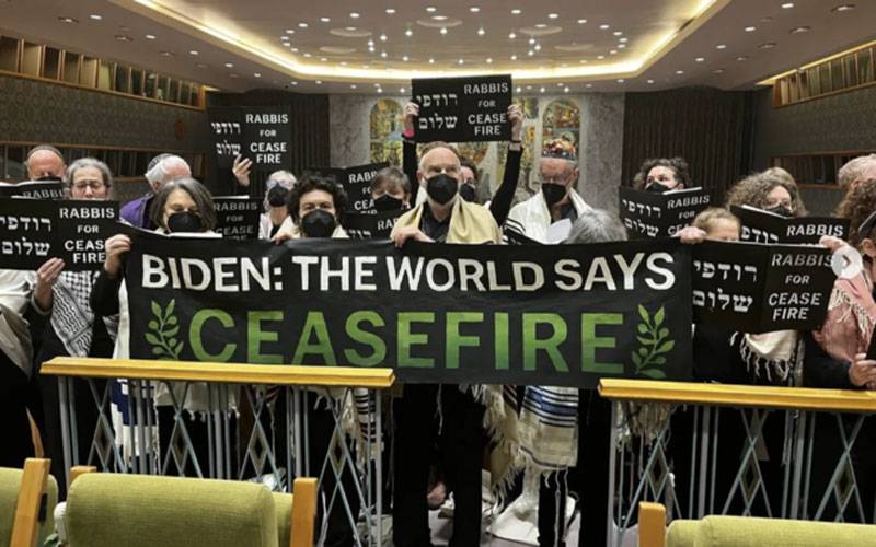 بائیڈن غزہ میں امن کے راستے میں رکاوٹ نہ ڈالیں، یہودی مذہبی رہنماؤں کا احتجاج