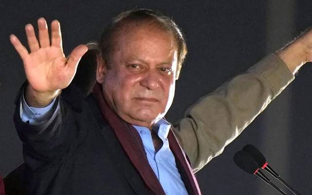 این اے 130 سے نوازشریف کے مدمقابل تحریک انصاف کے 3 امیدوار میدان میں آگئے۔ 