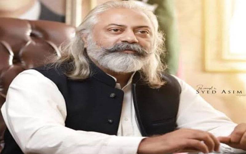 عمران خان کے قریبی ساتھی مدثر مچھیانہ کے ڈیرے پر چھاپہ، امریکی پولیس اہلکار سمیت 18 گرفتار