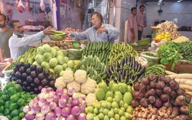 اوپن مارکیٹ میں دکاندار من مانی قیمتوں میں سبزیاں فروخت کرنے لگیں
