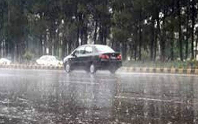 لاہور سمیت پنجاب کے مختلف علاقوں میں کہیں ہلکی اور کہیں تیز بارش
