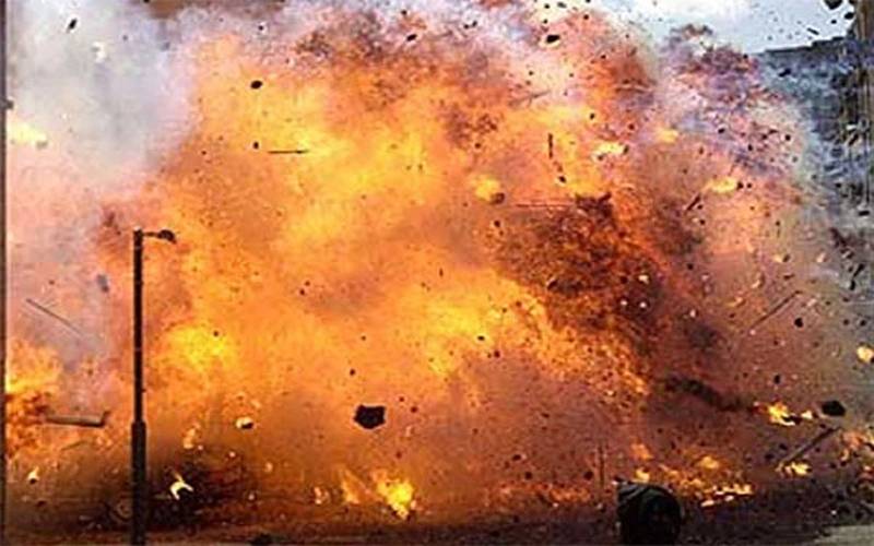 حلقہ پی کے 110 :پی ٹی آئی پی کے امیدوار کی گاڑی کے قریب دھماکہ 