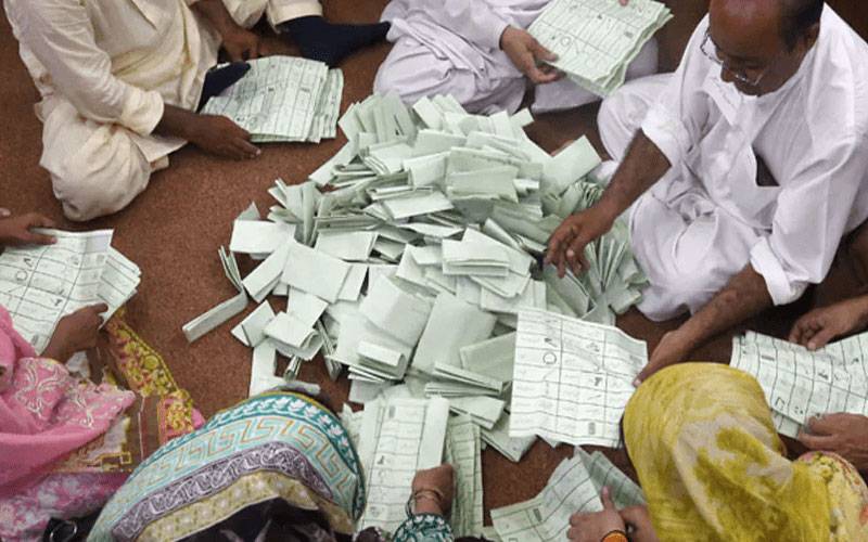 عام انتخابات میں پولنگ کا وقت ختم ہونے پر سندھ سے قومی اسمبلی کے حلقے این اے 199 گھوٹکی کے 2 پولنگ اسٹیشنز کے غیر حتمی غیر سرکاری اعداد و شمار
