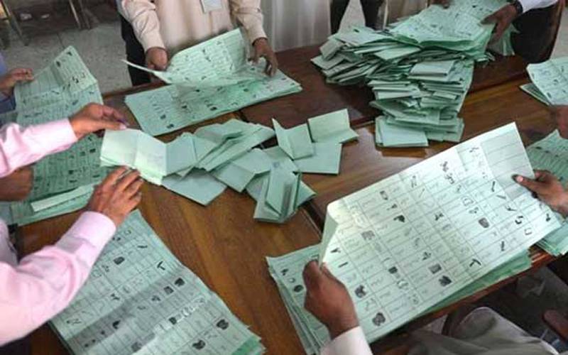 لاہور کے حلقہ این اے 124 کا مکمل غیر سرکاری و غیر حتمی نتیجہ آ گیا 