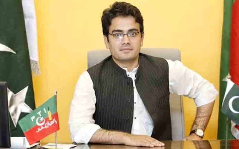 فارم 47 میں تبدیلی کی گئی ، جیتنے والا حریف امیدوار 7ویں نمبر پر تھا ، پی ٹی آئی رہنماؤں کا دعویٰ