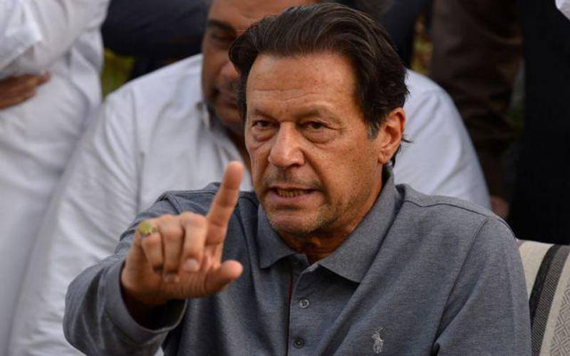 قوم جمہوریت کے ساتھ کھڑی,50 سیٹوں والا کیسے فتح کا اعلان کررہا ہے؟,عمران خان