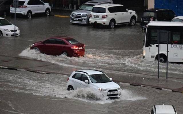 متحدہ عرب امارات میں شدید بارشوں کے باعث تعلیمی اداروں میں چھٹی کا اعلان
