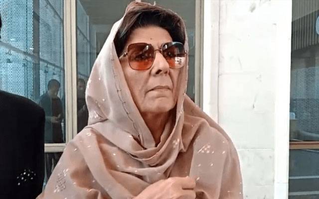 عدالت نے ایف آئی اے کو علیمہ خان کو ہراساں کرنے سے روک دیا