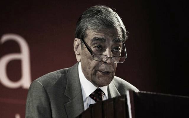 بین الاقوامی شہرت یافتہ معروف اداکار و ہدایتکار ضیاء محی الدین کی پہلی برسی آج منائی جارہی ہے۔