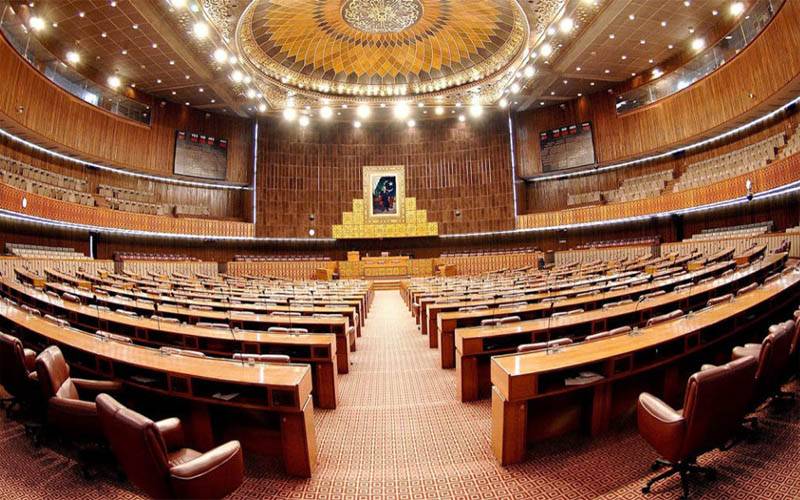 نو منتخب پارلیمان کا اجلاس کون بلائے گا؟