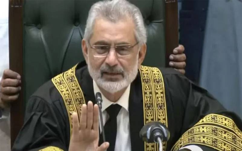  پہلے درخواست دائر کرتے ہیں اور پھر غائب ہو جاتے ہیں، کیا یہ مذاق چل رہا ہے؟:چیف جسٹس