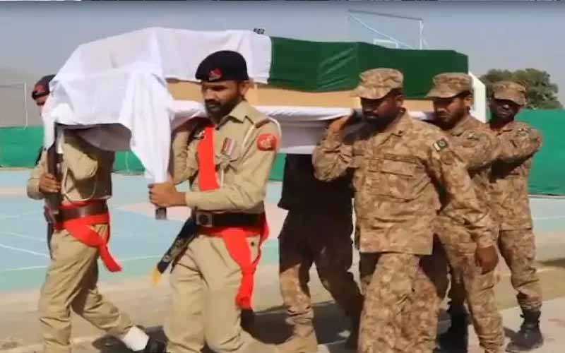  جنوبی وزیرستان میں شہید ہونے والے سپاہی فوجی اعزاز کے ساتھ سپرد خاک