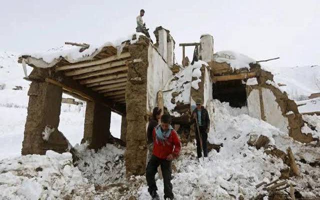 افغانستان میں شدید برفباری، لینڈ سلائیڈنگ سے 25 افراد جاں بحق،8 زخمی