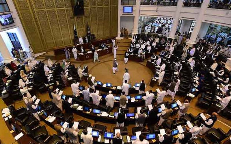 ن لیگ نے وزیراعلیٰ کا ایک اور امیدوار لانے کا اعلان کردیا 