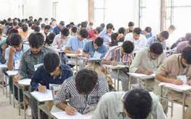 دیربالا میں شدید موسمی صورتحال خراب ہونے کے باعث سرکاری اسکولوں کے سالانہ امتحانات ملتوی کر دیے گئے۔