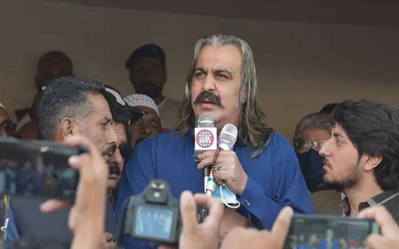 وزیراعظم فارم 45 والا نہیں اس لیے حلف برداری تقریب میں نہیں گیا، علی امین گنڈاپور
