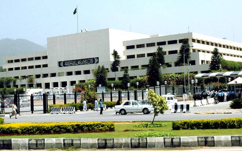 وفاقی کابینہ کی تشکیل کےبعد بھی متعدد اہم وزارتیں اور ڈویژنز وزراء سے محروم