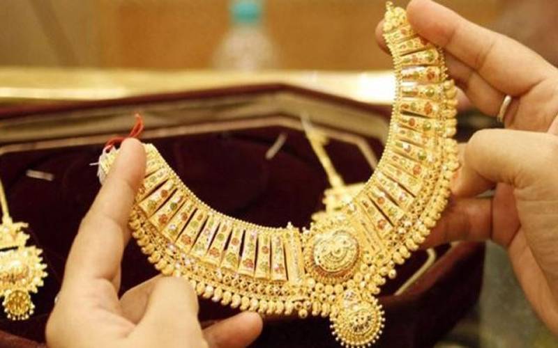 ریٹ مزید کم،سونا خریدنے والوں کیلئے خوشخبری