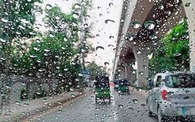  ماہ مبارک میں قدرت مہربان، لاہور سمیت پنجاب کے مختلف علاقوں میں بارش اور ٹھنڈی ہوائیں چلنے سے موسم خوشگوار ہوگیا۔