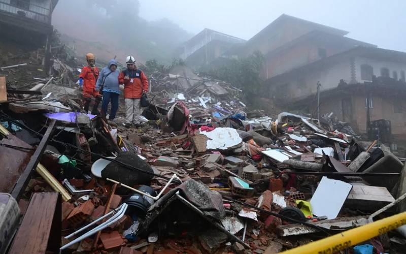 برازیل میں طوفان ،بارشوں نے تباہی مچادی،  25 افراد ہلاک ،نظام زندگی درہم برہم 