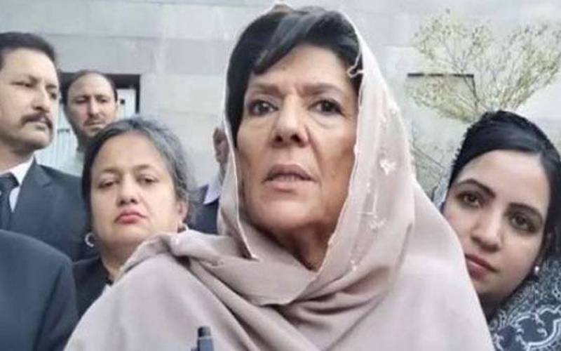 نواز شریف کو پانامہ کیس میں اقامہ پر سزا دینا غلطی تھی:علیمہ خان