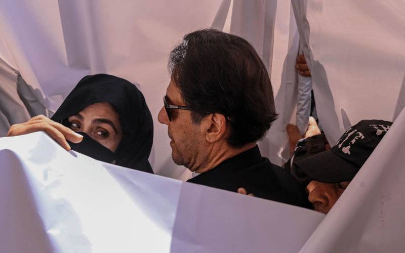 اسلام آباد ہائیکورٹ کا عید پر عمران خان اور بشریٰ بی بی کی ملاقات کرانے کا حکم