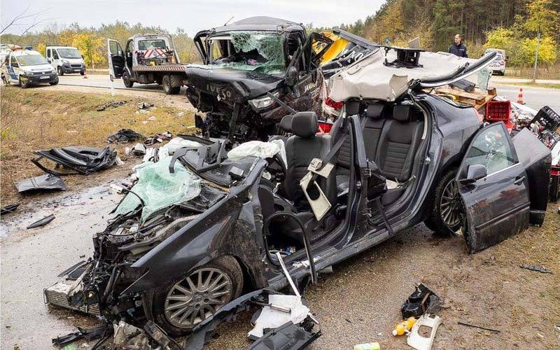 غیر قانونی طریقے سے یورپ جانے والے 8 پاکستانی نوجوان ٹریفک حادثے میں جاں بحق 