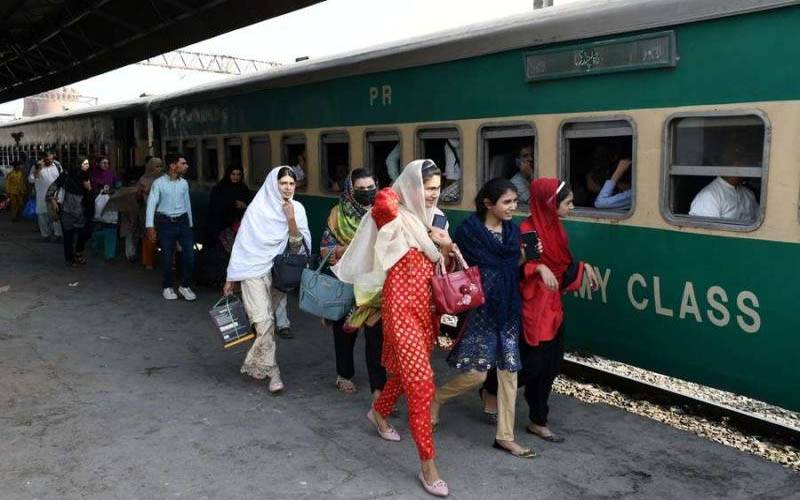 عیدالفطر کے3دن ریلوے کرایوں میں بڑی رعایت کا اعلان