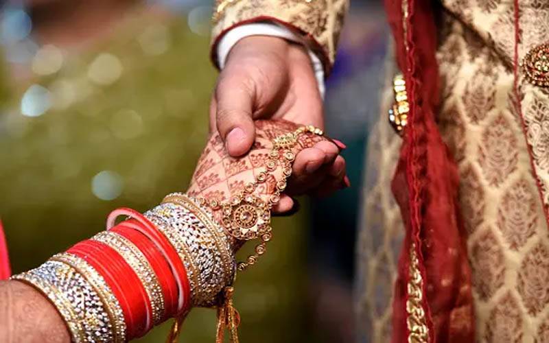 2 دولہے 2 حقیقی بہنوں سے شادی کرنے پہنچ گئے،پھر کیا ہوا؟