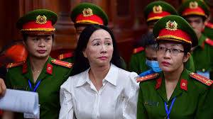 ویتنام :سب سے بڑے فراڈ کیس میں ارب پتی خاتون کو سزائے موت
