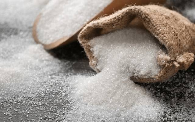  لاہور میں چینی کی قیمت میں 4 روپے فی کلو اضافہ کردیا گیا ہے۔ 