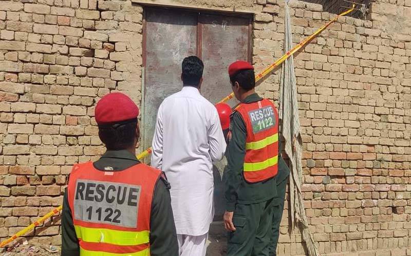 ڈی جی خان، سگی خالہ نے تین معصوم بچوں کو پیٹرول چھڑک کر آگ لگا دی 