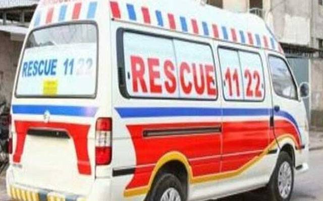 حیدر آباد: مسافر وین اور ٹرالر میں تصادم، 3 افراد جاں بحق