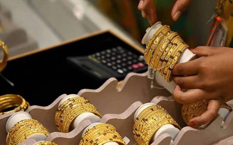 سونا پھر مہنگا، فی تولہ کتنے کا ہو گیا؟