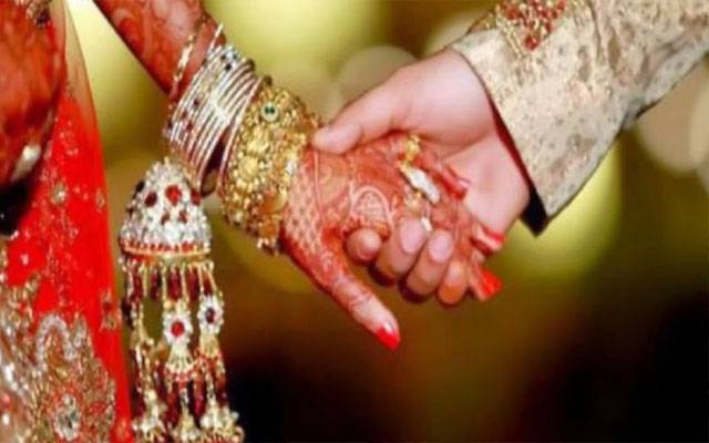 شادی کے 12 دن بعد دلہن لڑکا نکلی 