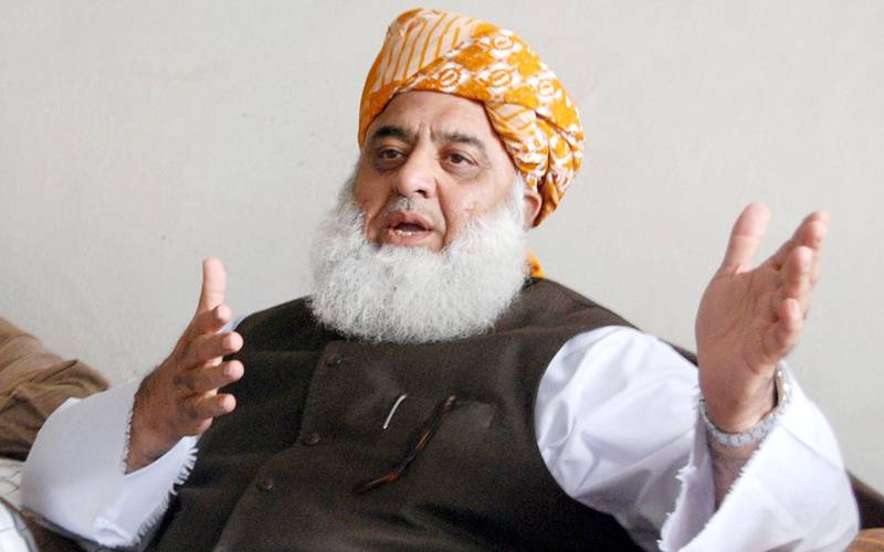 اسٹیبلشمنٹ سیاست سے باہر ہو جائے تو سب خیر ہو جائے گی،مولانا فضل الرحمان