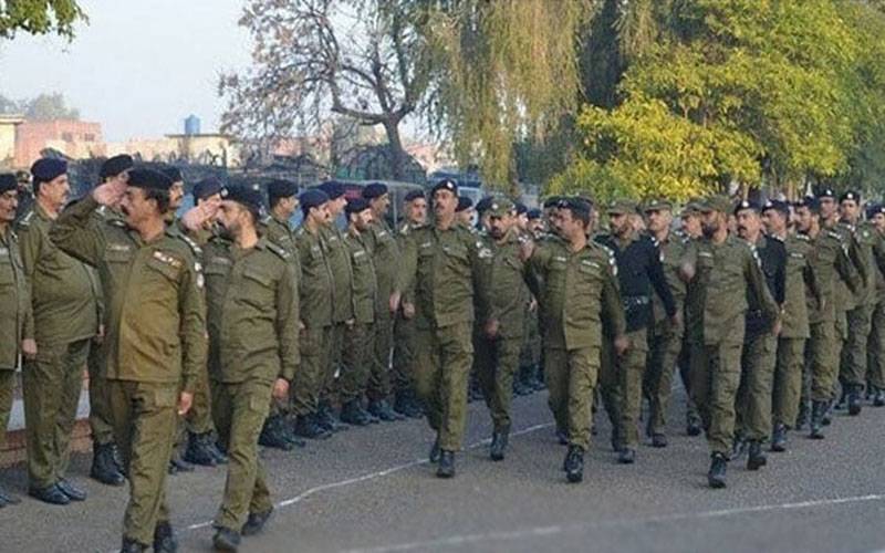 پی ٹی آئی کا 24 نومبر احتجاج, پولیس کےمختلف علاقوں میں چھاپے