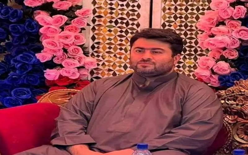 کوئٹہ :صوبائی وزیر سردار کوہیار ڈومکی کی گورنر ہائوس میں حلف برداری تقریب 