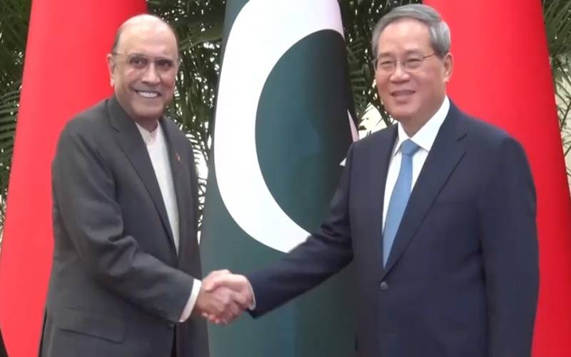 صدر مملکت کی چینی وزیراعظم سے ملاقات، تعلقات کو مزید مستحکم کرنے کے عزم کا اعادہ
