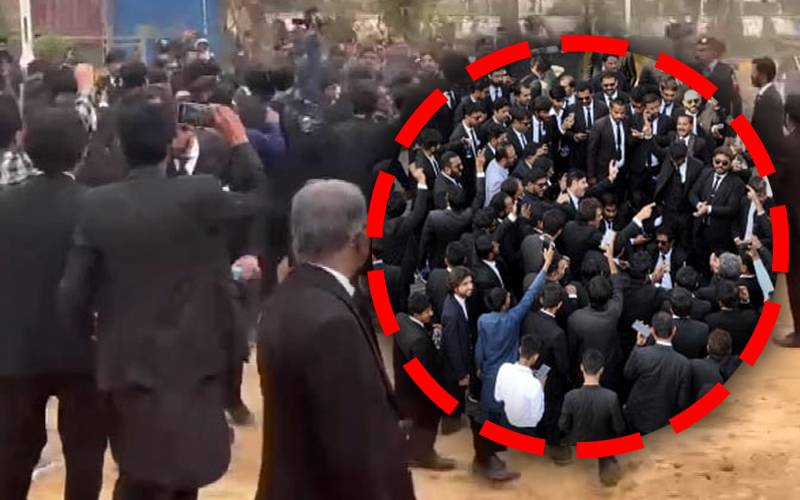 اسلام آباد میں وکلاء کا احتجاج، ریڈ زون سیل، مظاہرین کی پولیس سے جھڑپیں