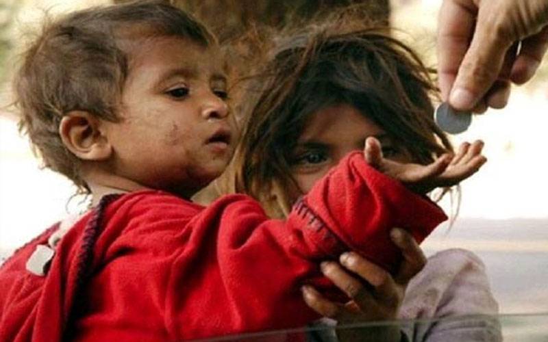 بھکاری بچوں سے متعلق توہین عدالت کیس، چیئر پرسن چائلڈ پروٹیکشن بیورو کو نوٹس