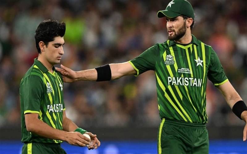 سابق کپتان شاہین اور نسیم پر برس پڑے، ٹیم سے باہر کرنے کا مطالبہ 
