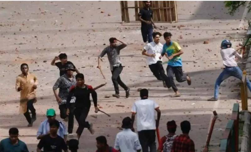 بنگلہ دیش،یونیورسٹی سٹودنٹس میں تصادم،150 سے زائد طلباء زخمی 
